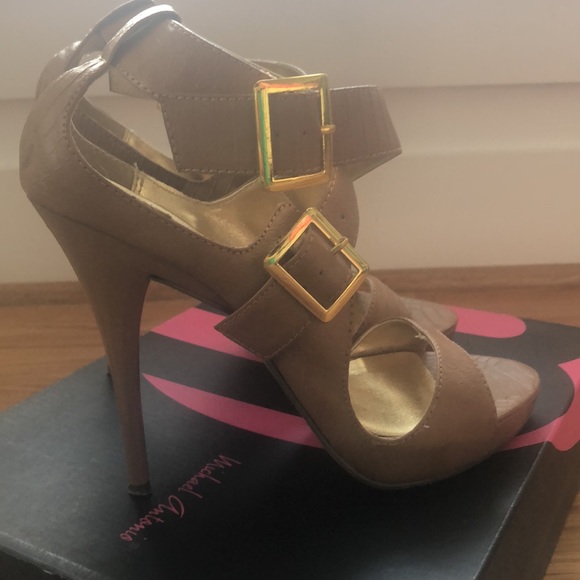 Strappy heels - Picture 4 of 11